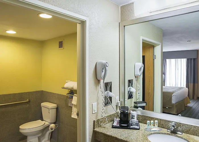 Quality North I-17 Hotel