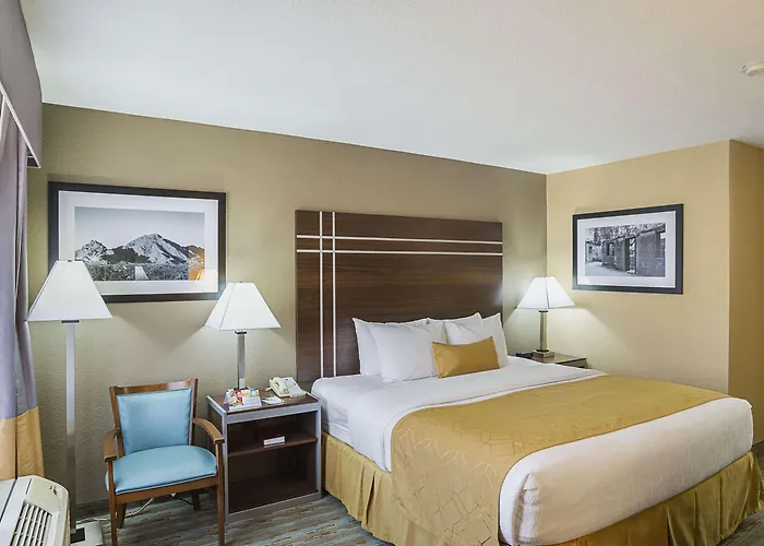 Hotel Quality North I-17 3*