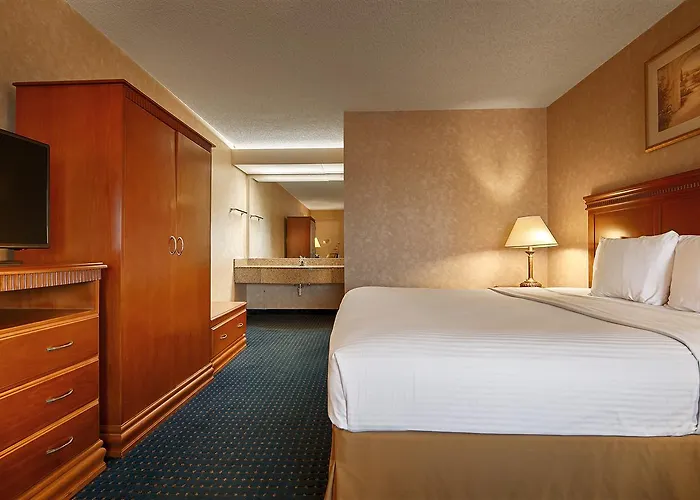 Hotel Quality North I-17 3*